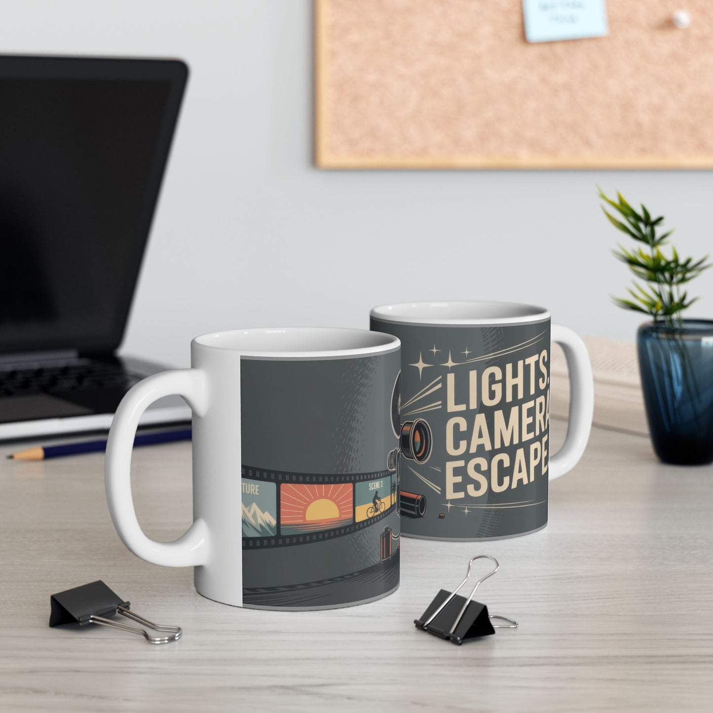 Vintage Movie Camera Ceramic Mug - Perfect Gift for Filmmakers, Photographers, Movie Lovers, Cinematic Coffee Cup, Retro Movie Lover Mug