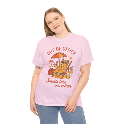 Cat Womens T-Shirt, Funny Vacation Tee with Cool Cat, Summer Beach Relax Shirt, Smells Like Vacation Gift for Her, Funny Cat Lover Gift