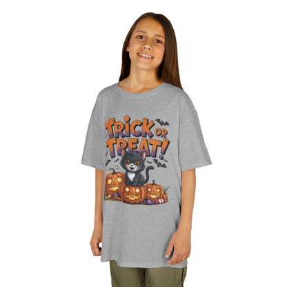 Girls Cute Black Cat Trick or Treat Halloween T-Shirt, Funny Pumpkin Cat Tee, Spooky Fall Shirt for Kids, Matching Family Halloween Shirts